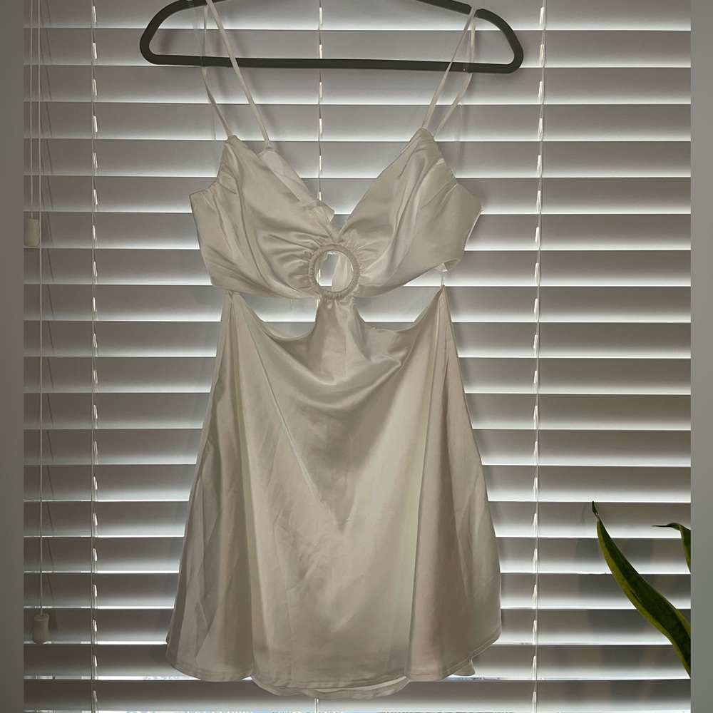 Windsor - White - Medium - O Ring Dress